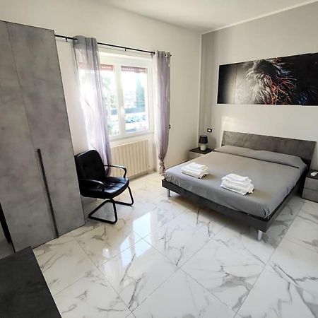 Intero Appartamento Casa Vacanze "Il Pino" Roma Infernetto Exterior photo